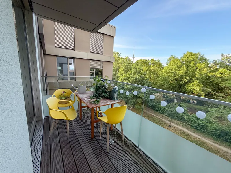 Stadtwohnung in Berlin-Mitte: 2-Zimmer-Apartment mit Balkon — photo 1